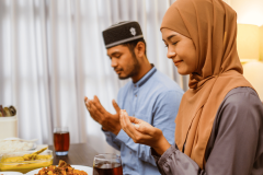 Tips Menjaga Kesehatan Selama Puasa Ramadhan