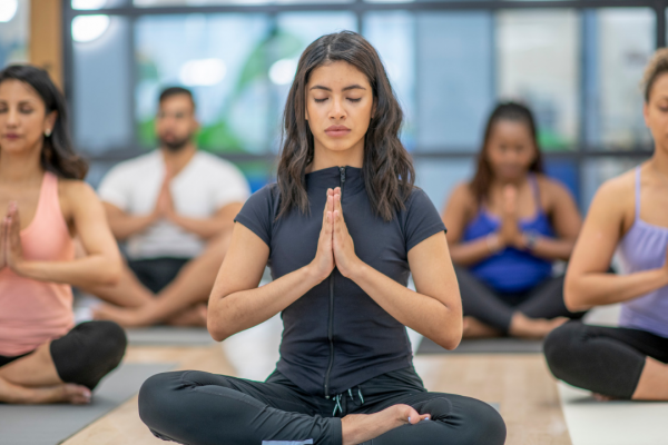 Lakukan Senam Yoga Untuk Jaga Kesehatan